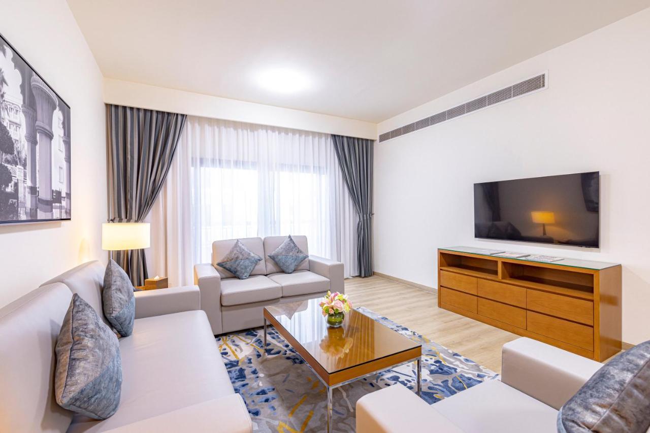 دبي Golden Sands Suites المظهر الخارجي الصورة